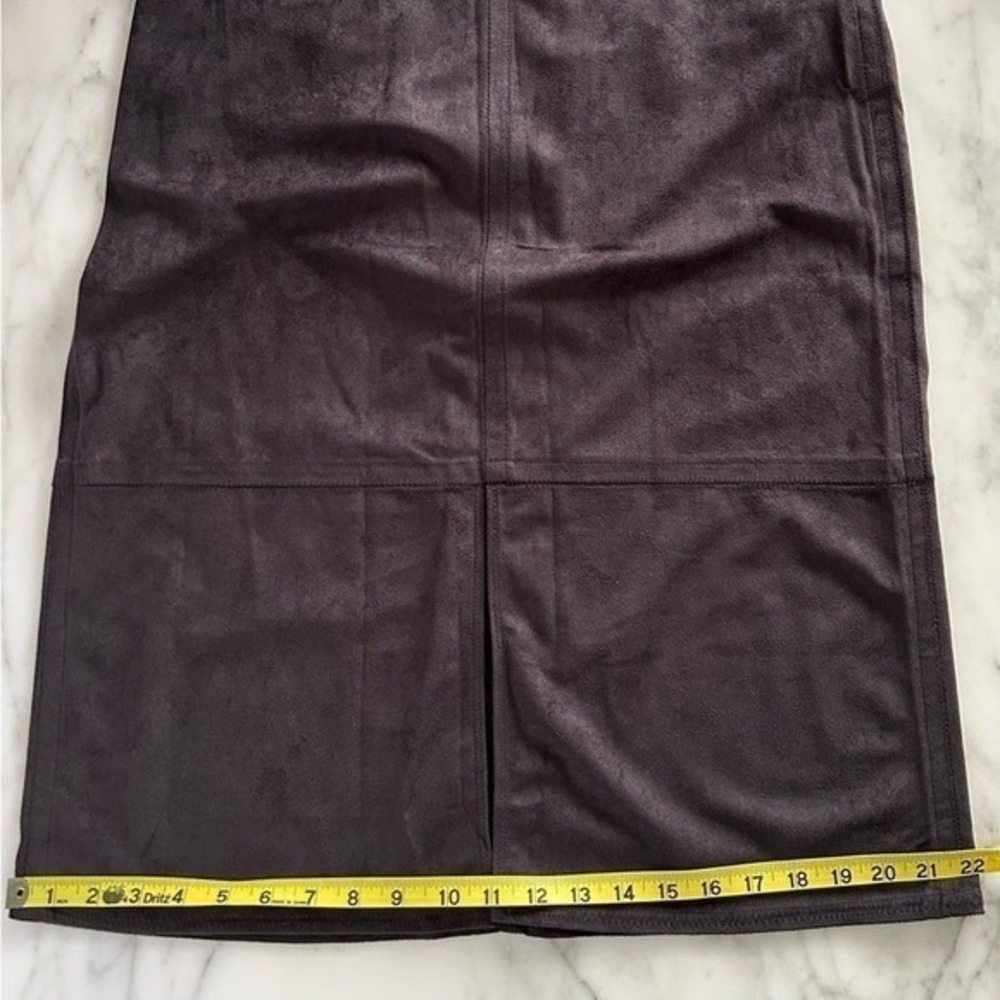 JUSTFAB Womens Size Large Black Faux Suede Skirt Midi Knee Length Front Slit Y2K - Picture 12 of 14